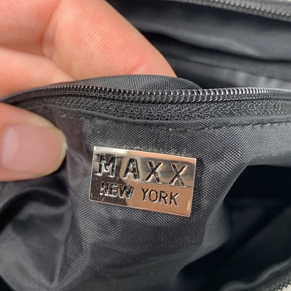 Maxx New York black Crossbody Handbag - Picture 11 of 13